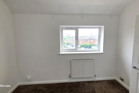 FIRST FLOOR REAR BEDROOM