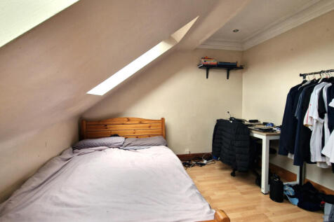 LOFT FRONT BEDROOM