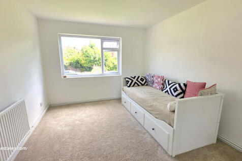 BEDROOM (2)