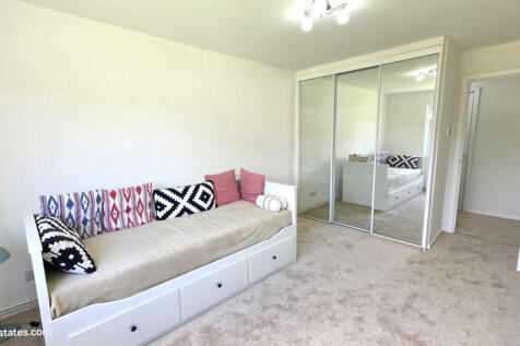 BEDROOM (2)