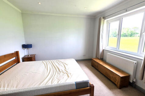 FRONT BEDROOM