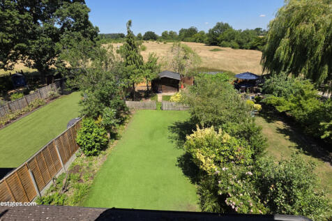 4 Bedroom Semi-Detached House