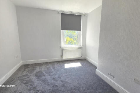 REAR BEDROOM