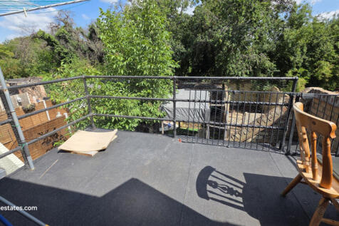 ROOF TERRACE