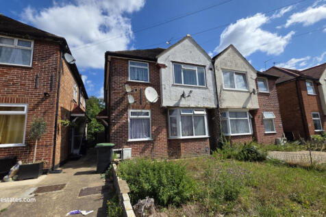 2 BEDROOM FLAT