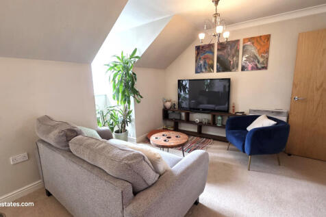 LOUNGE - DINING AREA