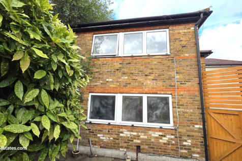 2 Bedroom Flat on 2 Levels