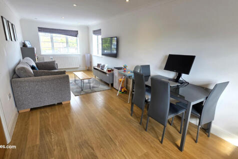 1 bed flat for sale Victoria Road, East Barnet EN