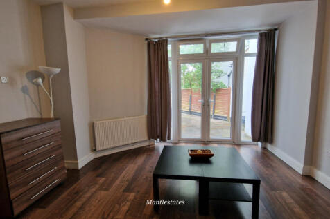 REAR RECEPTION