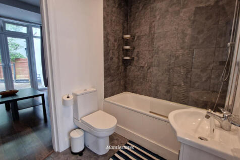 JACK &amp; JILL BATHROOM