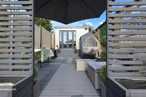 REAR PATIO
