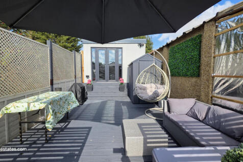 REAR PATIO