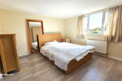 LOFT BEDROOM