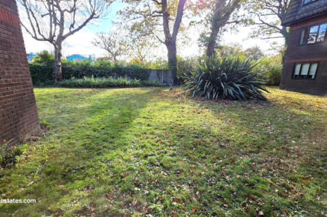 COMMUNAL GARDENS