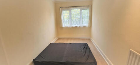FRONT BEDROOM
