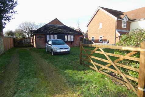 2 Bedroom Detached Bungalow for Sale