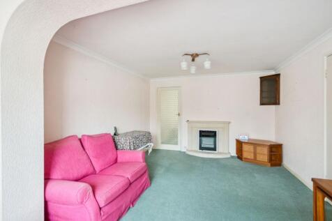 Living Room (2)