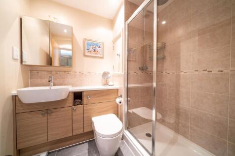 Bed 1 En-Suite