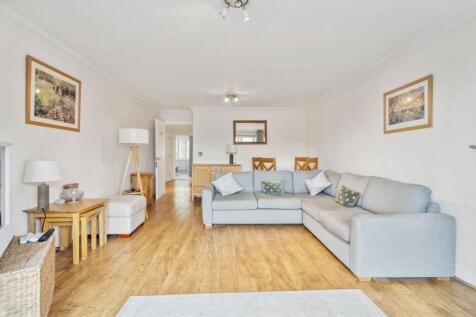 Living Room (3)