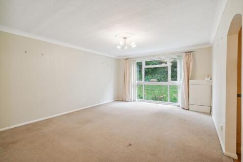 Living Room (2)