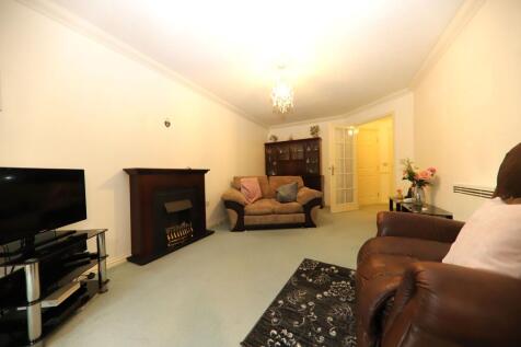 Living Room (2)