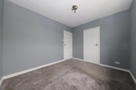 Bedroom 1 (2)
