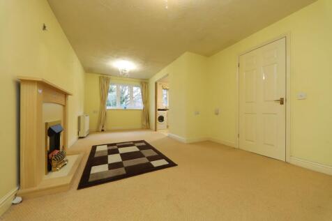 Living Room (2)