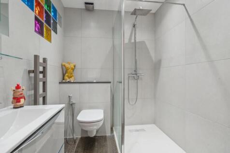 Shower Room JJ