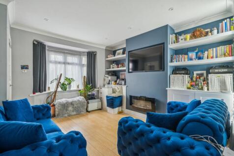 Living Room (2)