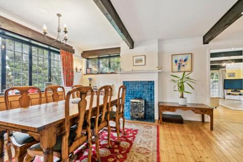 Dining (2)