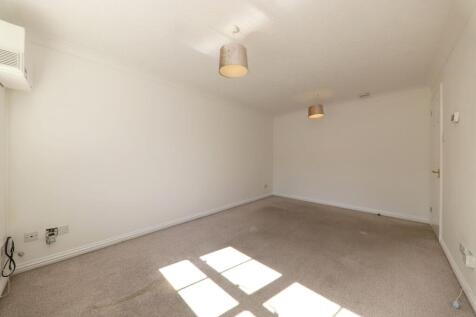 Living Room (2)