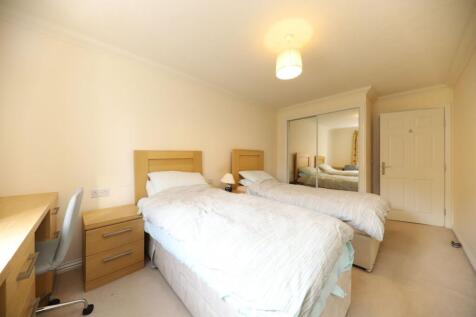 Bed 2 (2)