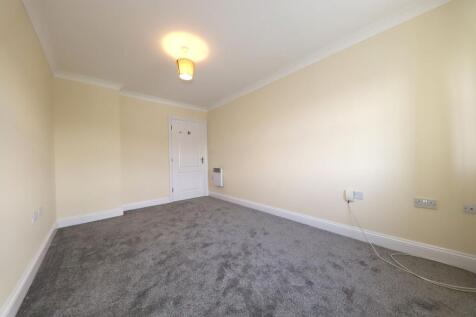 Bedroom 1 (2)
