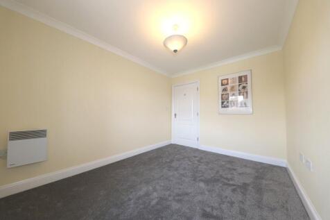 Bedroom 2 (2)