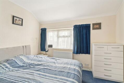 Bedroom 1 (2)