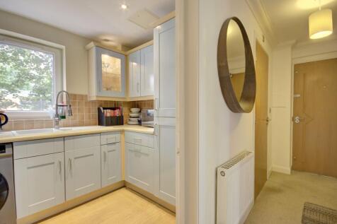 Hallway_Kitchen