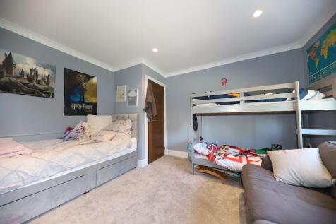 Bed 2 (2)