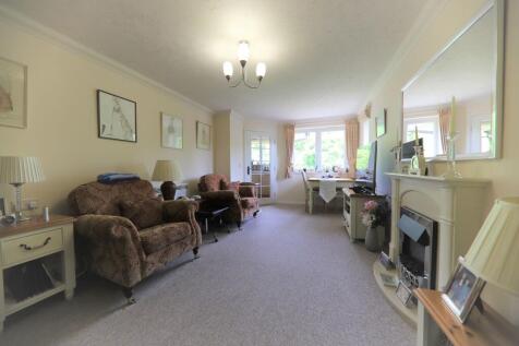 Living Room (2)