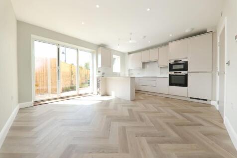 Kitchen_Break (E)