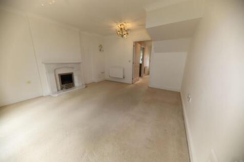 Living Room (2)
