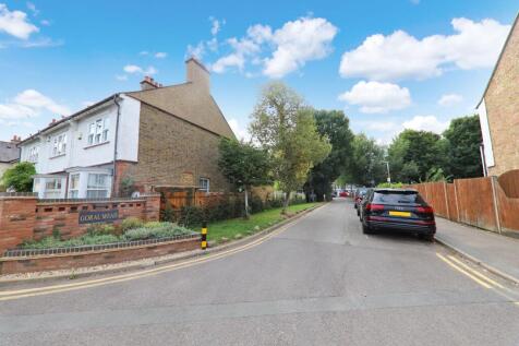 Goral Mead Entrance