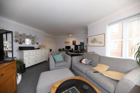 Living Room (3)
