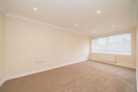 Bedroom 2 (2)