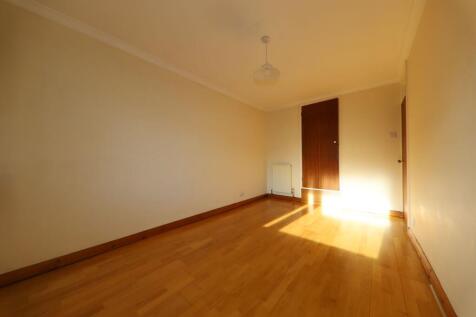 Bedroom 1 (2)