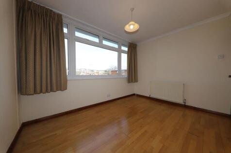 Bedroom 2 (2)