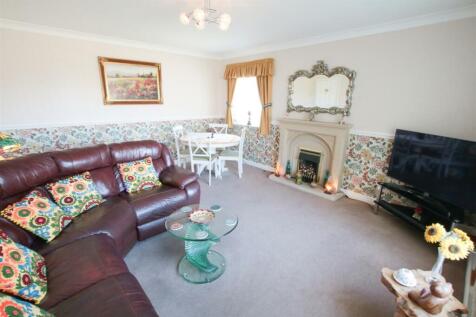 OPEN PLAN LIVING ROOM