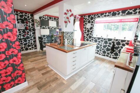 OPEN PLAN LIVING/ DINING/ KITCHEN