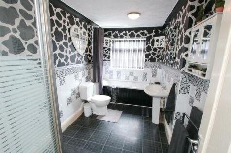 HOUSE BATHROOM