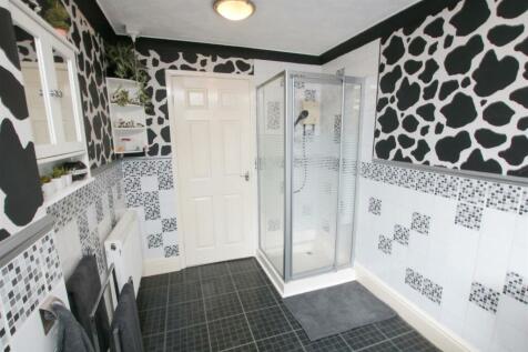 HOUSE BATHROOM