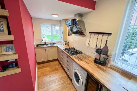OPEN PLAN DINING KITCHEN / GARDEN ROOM